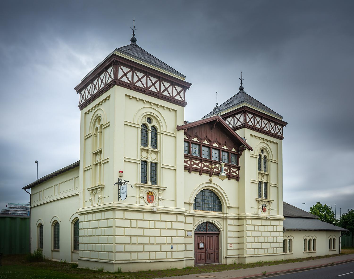 Das "Alte Kraftwerk Kaiserschleuse" in Bremerhaven - Bremen