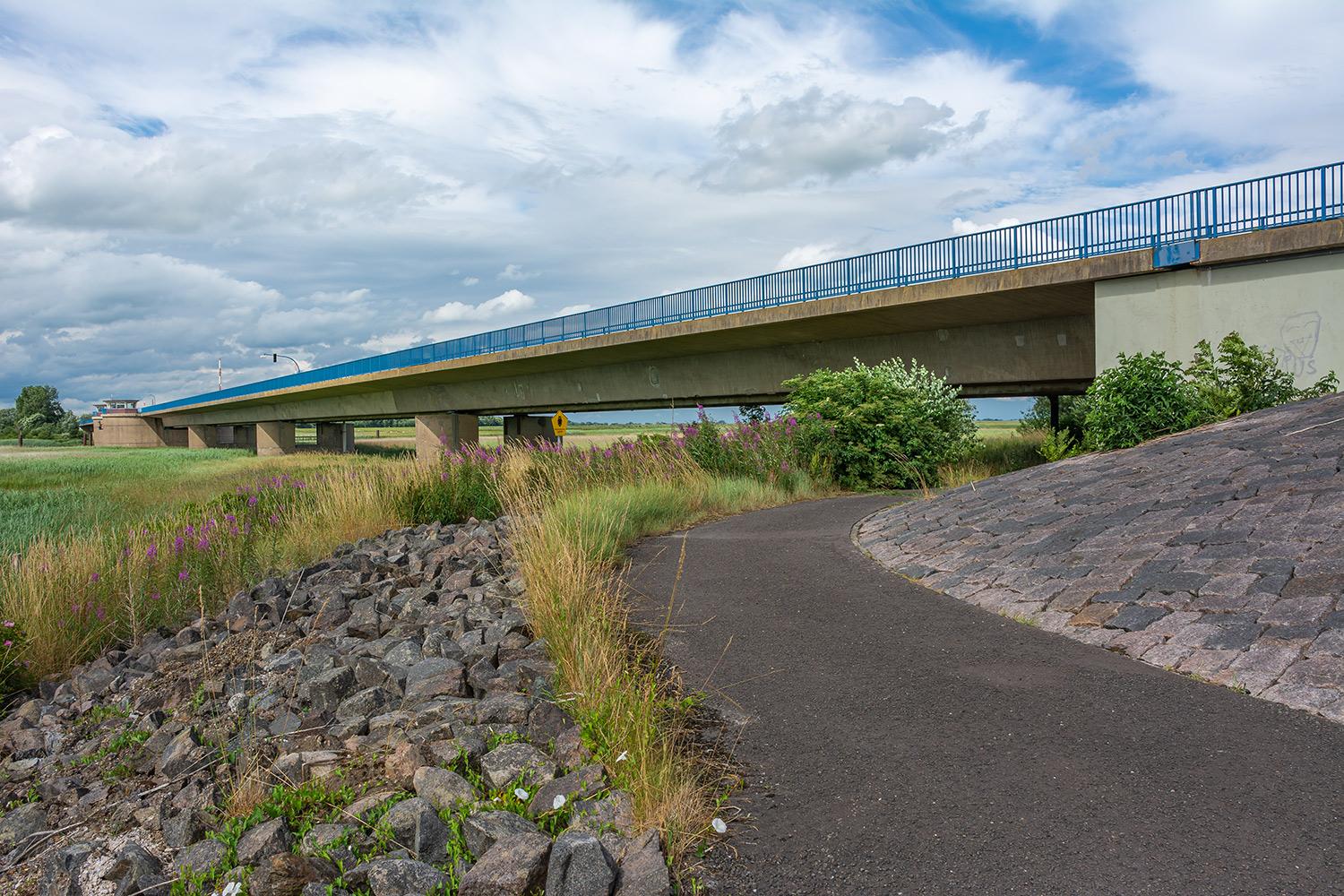 Eiderbrücke bei Tönning an der B5 - Schleswig-Holstein