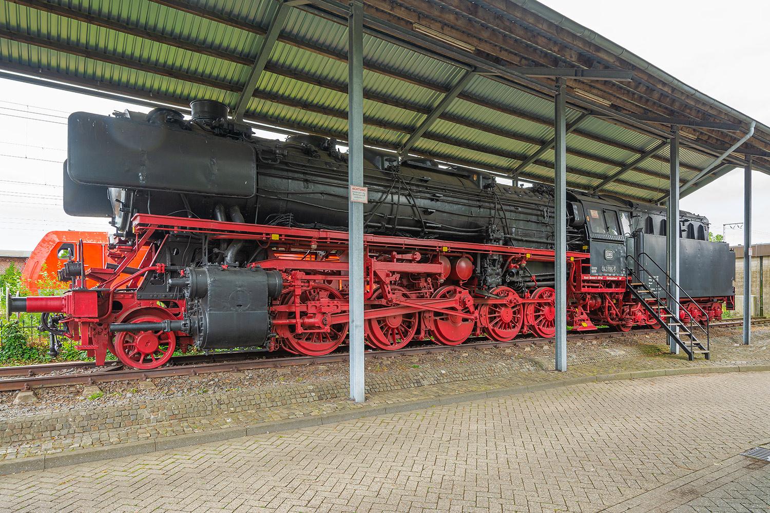 Historische Dampflok 043 196-5 in Salzbergen - Niedersachsen