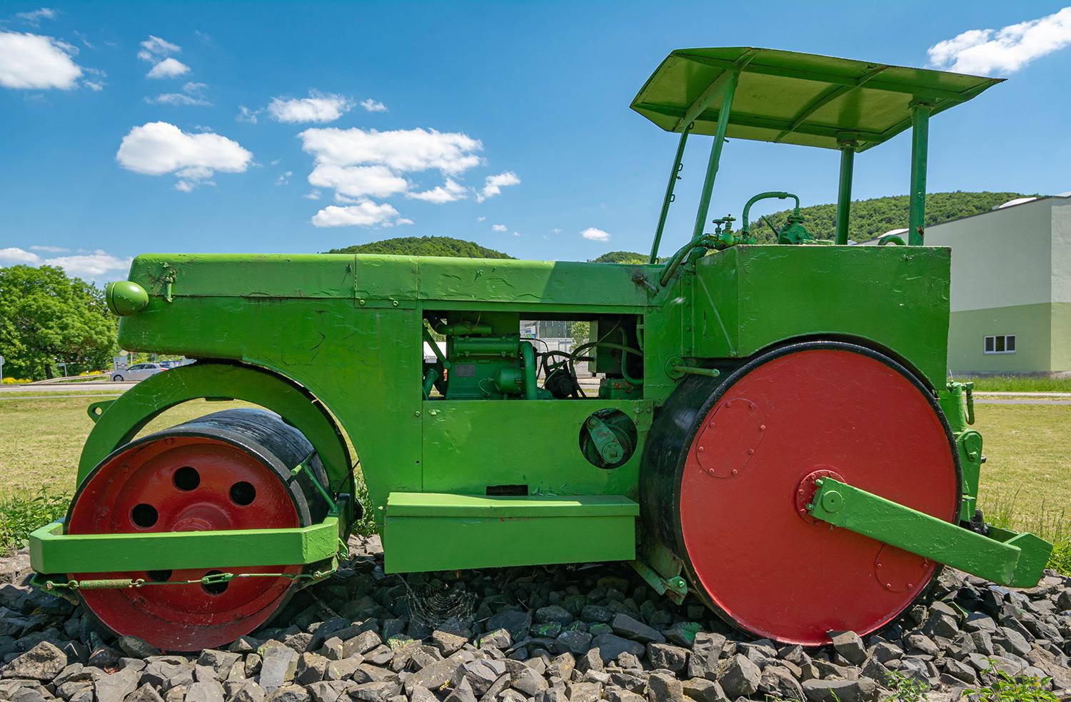 Historische Straßenwalze