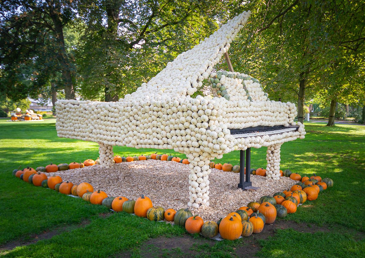 Kürbisausstellung egapark Erfurt 2018 - Klavier