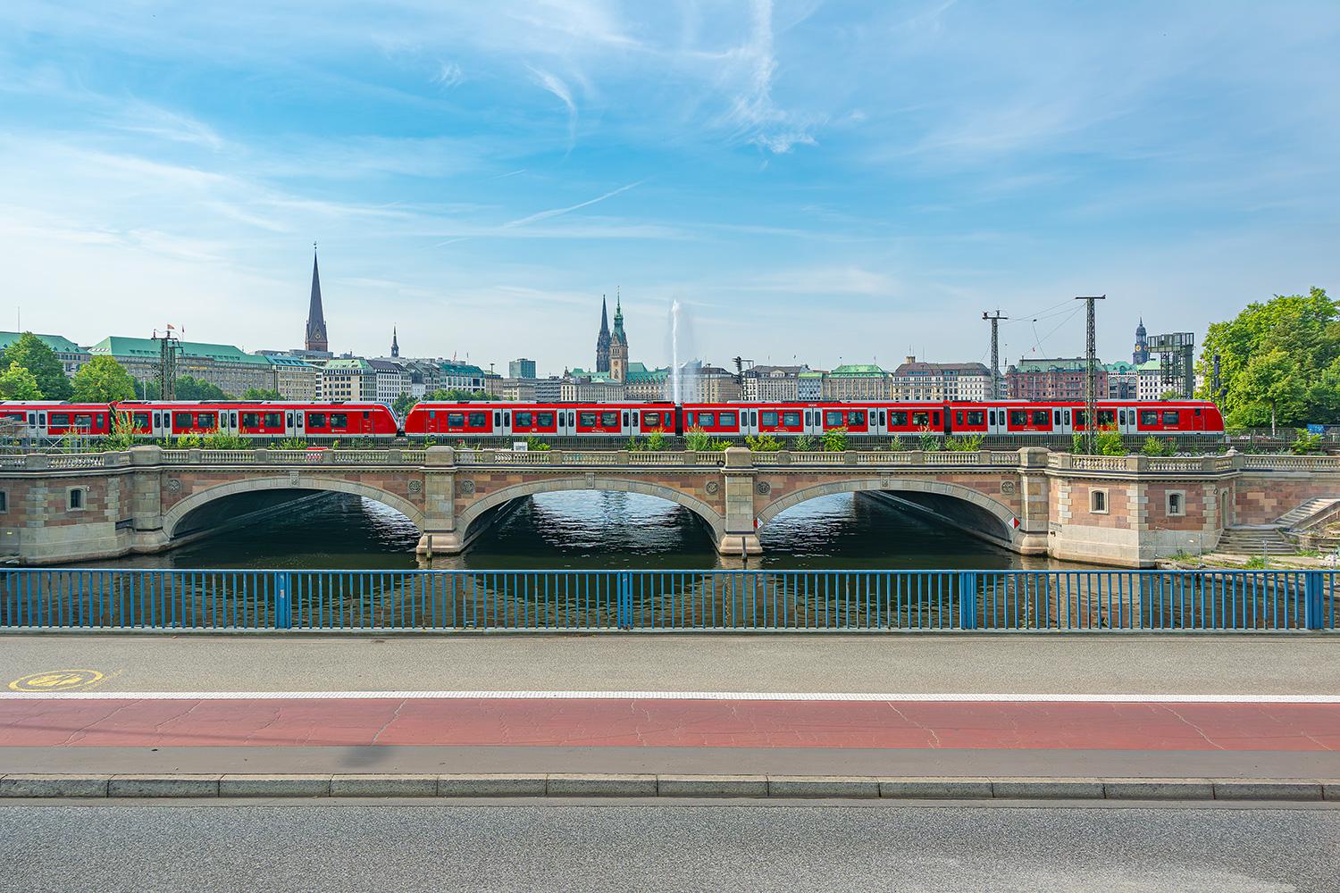 Lombardsbrücke - Hamburg
