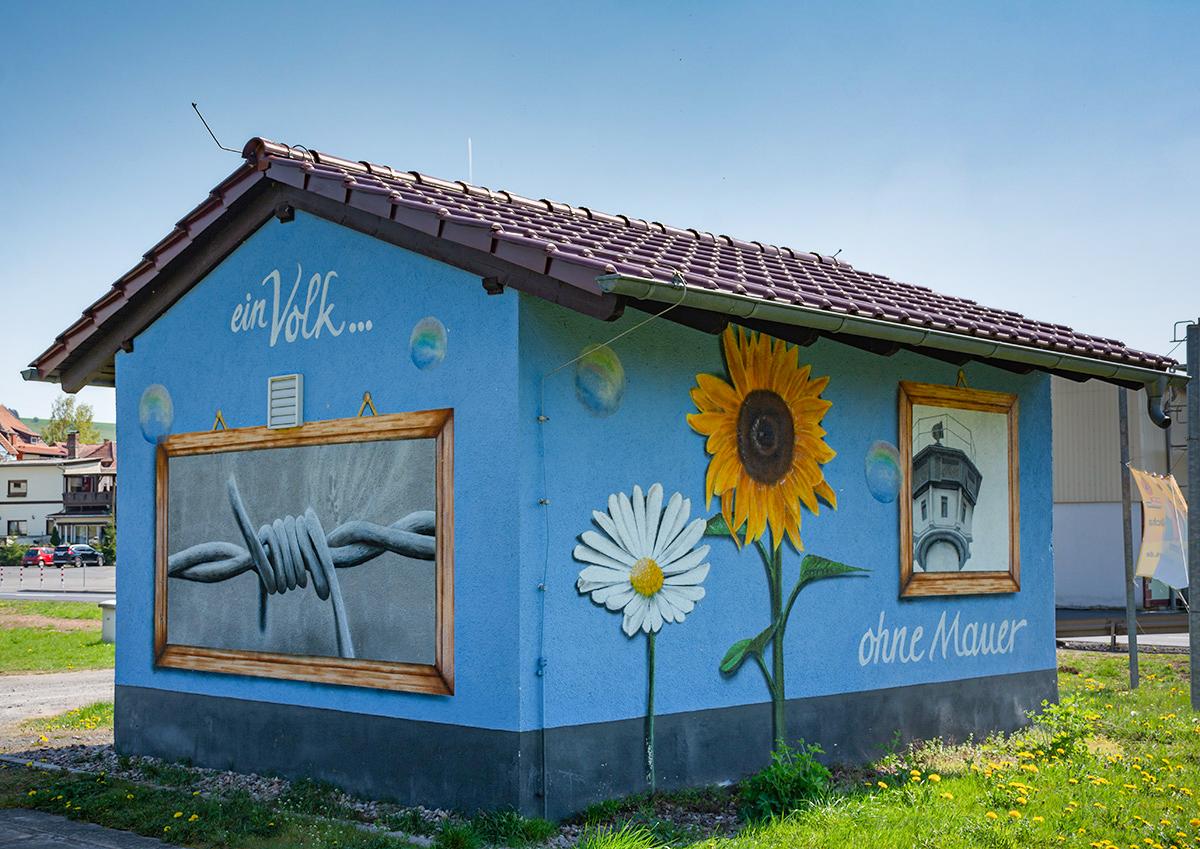 Ohne Mauer - Denkmal Grenzöffnung in Vache (Thüringen)