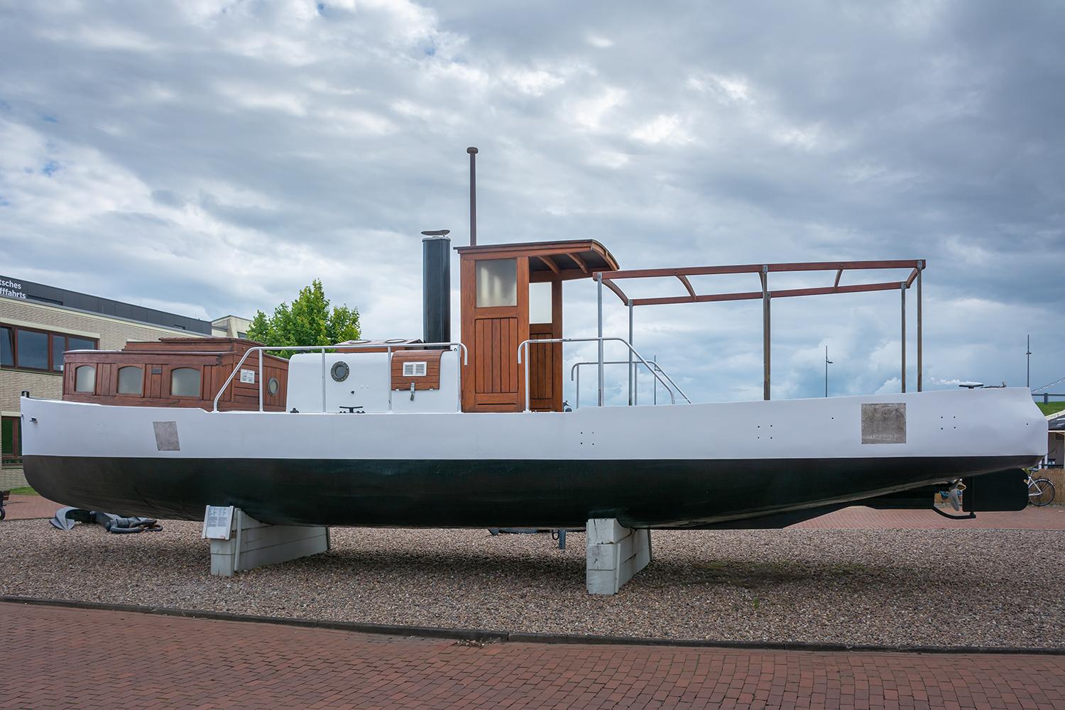 Paul Kossel Betonrumpfschiff - Bremerhaven