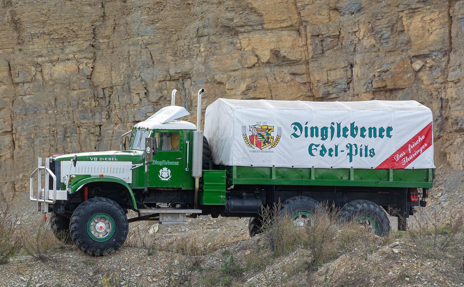Pritschen-Lkw - KrAZ 6x6 Diesel V8