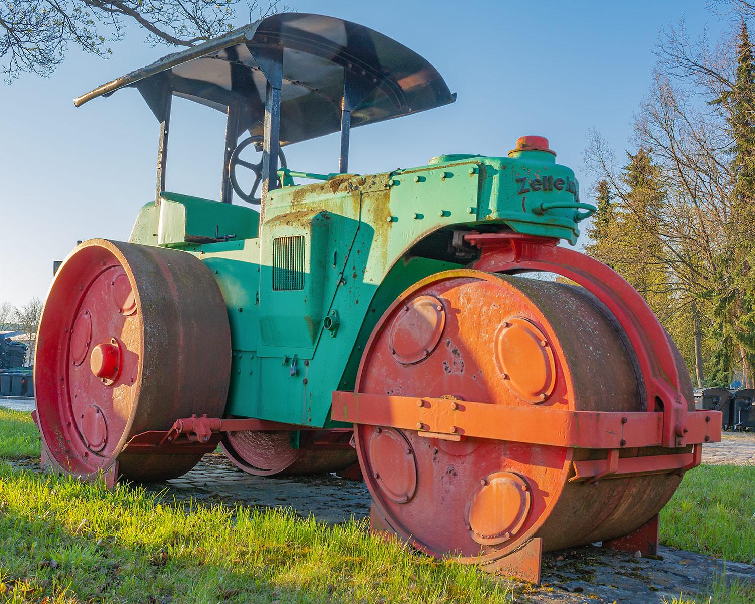 Straßenwalze aus dem Hause Zettelmeyer