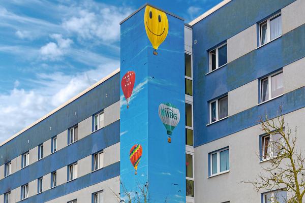 Ballonfahrt an einer Hausfassade in Meiningen - Thüringen