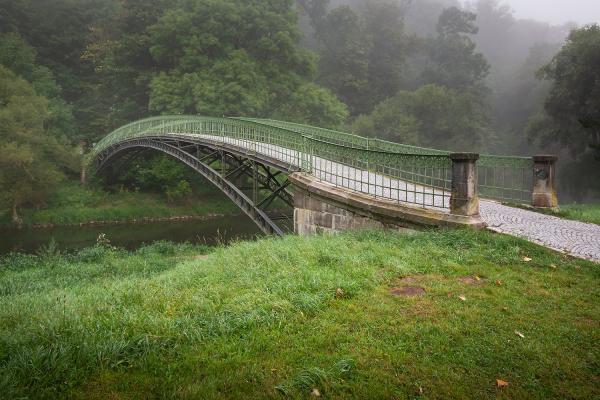 Bogenbrücke im Schlosspark in Meiningen - Thüringen