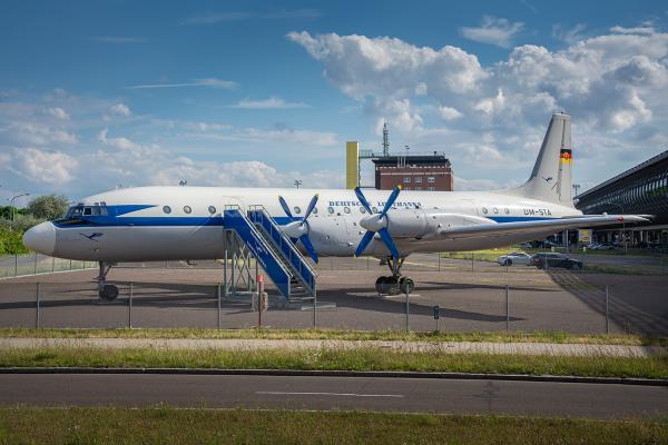 Iljuschin Il-18W