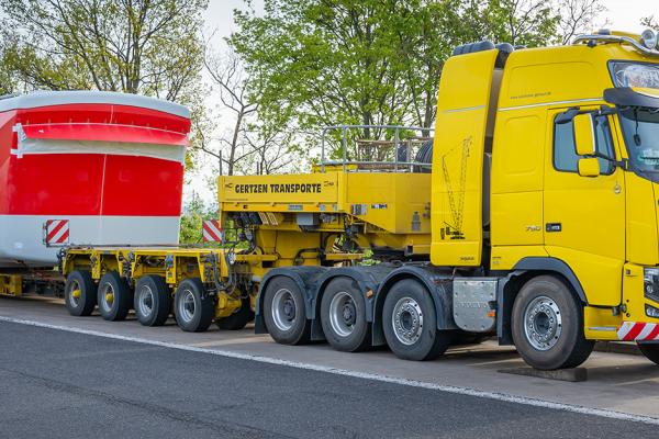 Schwertransport Naturenergie - Volvo FH16 750