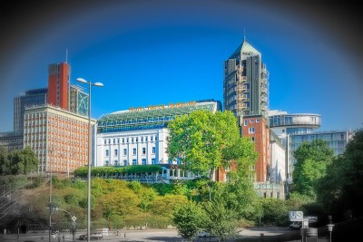 Architektur: Mittelpunkt