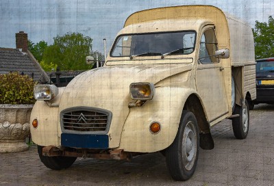 Zeichnung: Auf Leinen